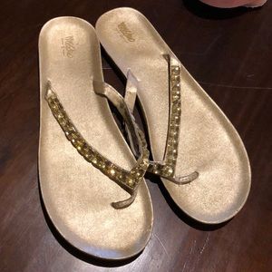 Massimo gold sequined sandals size 10